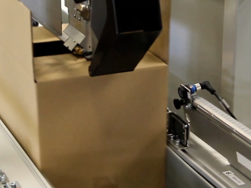 8181801威尼斯自动化装备定制-全自动打包机故障及解决要领