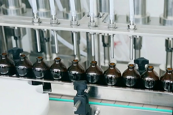 自动定量灌装机的事情原理及其应用优势