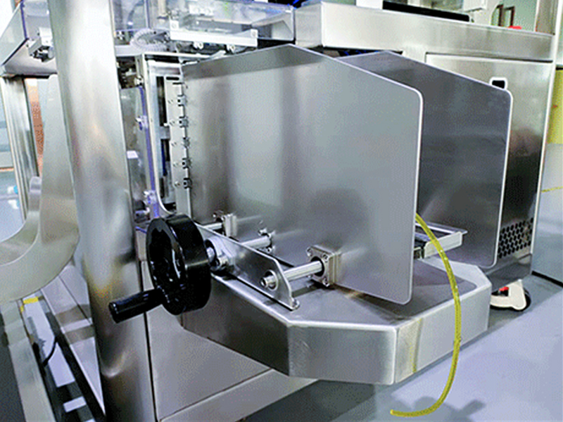 面膜自动折膜机企业走向智能化、、标准化生产的标记